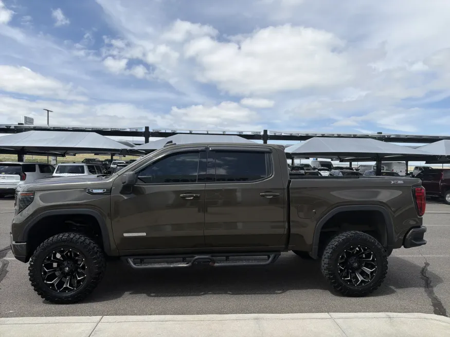 2024 GMC Sierra 1500 Elevation | Photo 4 of 22