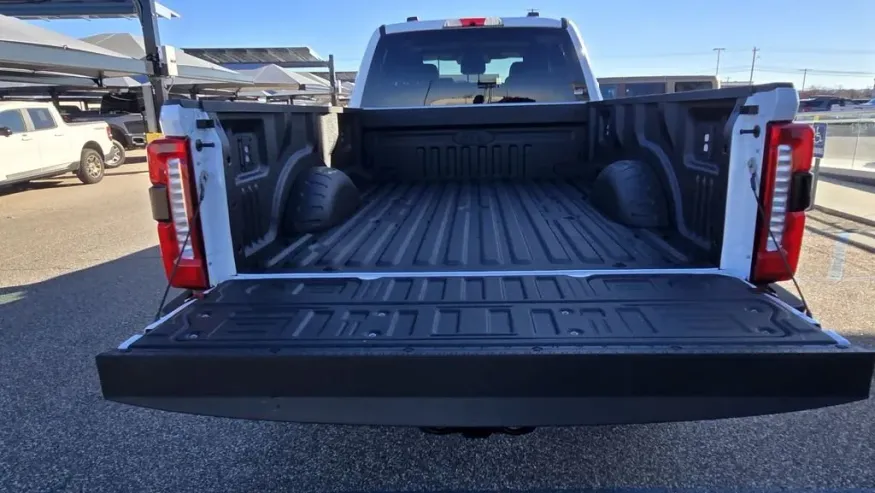 2026 Ford Super Duty F-350 | Photo 8 of 28