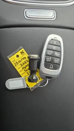 2022 Hyundai Santa Fe | Thumbnail Photo 26 of 33