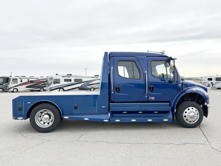 2025 Freightliner M2 106 Plus Summit Hauler | Photo 18 of 24