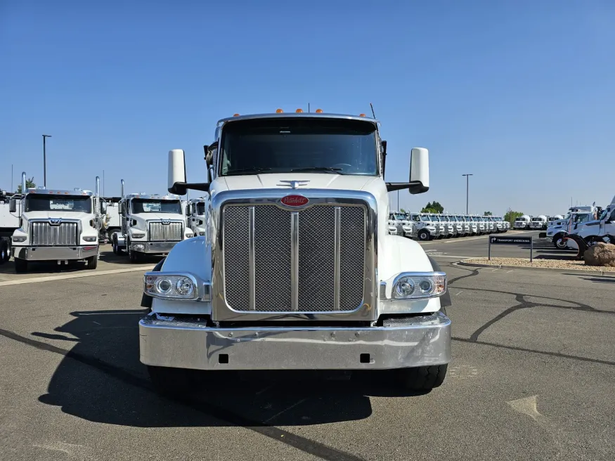 2024 Peterbilt 567 | Photo 2 of 19