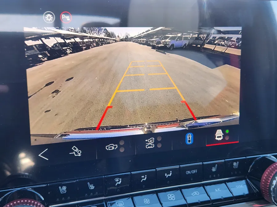 2026 GMC Canyon 4WD AT4X | Photo 13 of 25