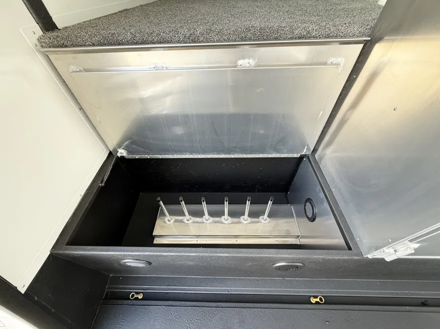 2026 Logan Coach Horse Power Burandt Edition | Photo 10 of 21