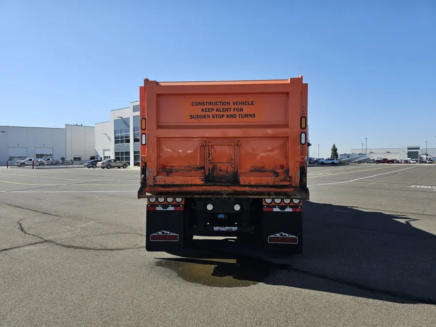 2025 Kenworth W900 | Photo 6 of 21