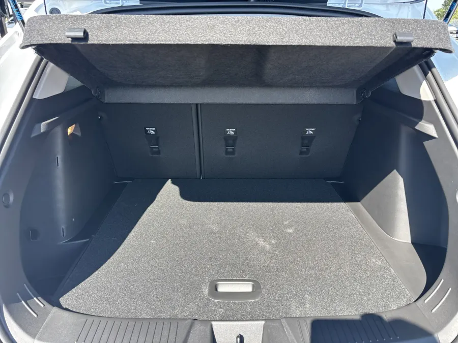 2025 Chevrolet Trax LT | Photo 8 of 20