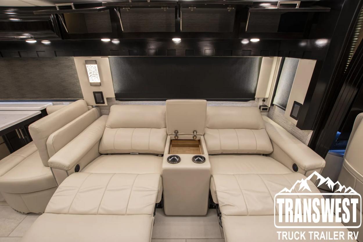 2023 Newmar London Aire 4569 | Photo 13 of 36