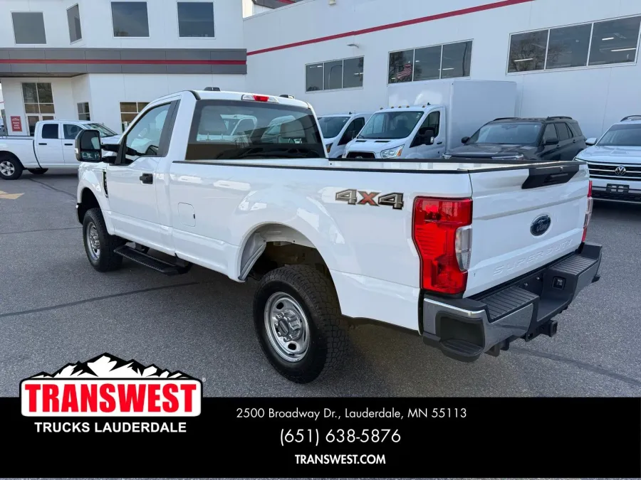 2022 Ford Super Duty F-350 XL | Photo 2 of 18