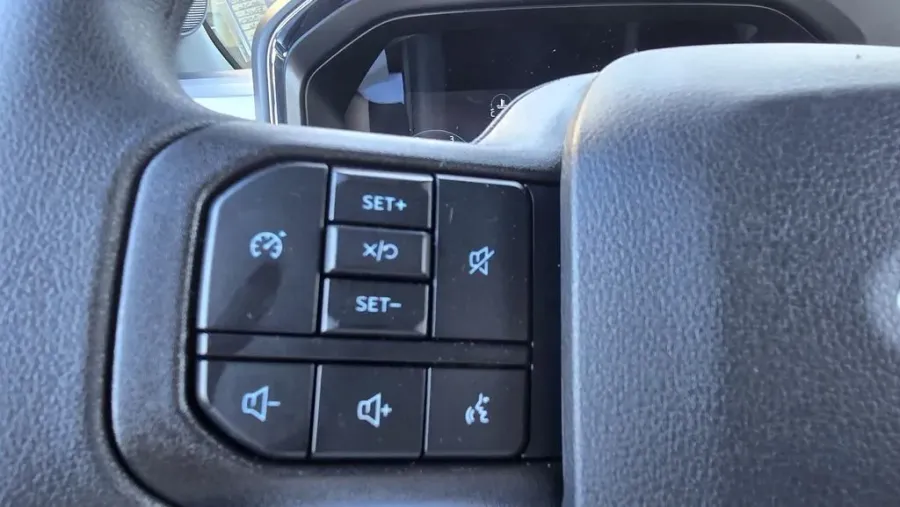 2026 Ford Super Duty F-350 | Photo 15 of 28