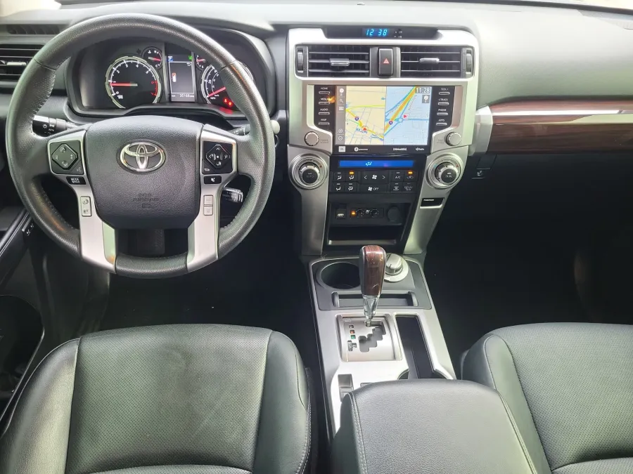 2022 Toyota 4Runner Limited | Photo 20 of 24