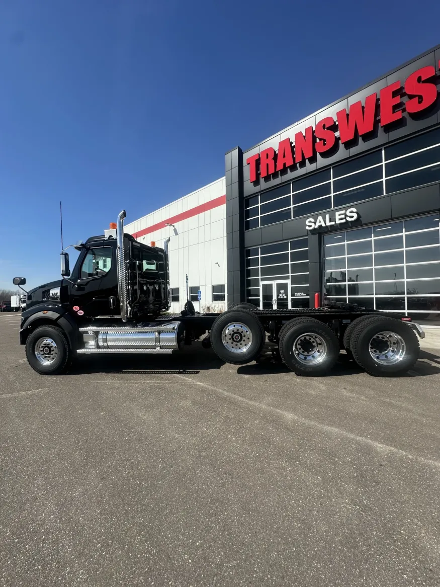 2027 Western Star 49X | Photo 8 of 14