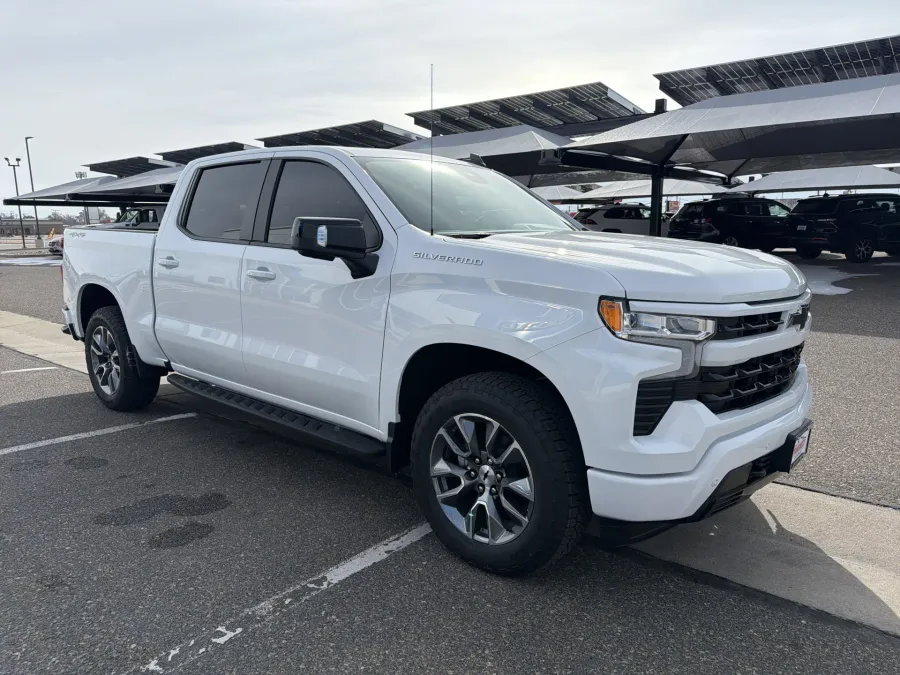 2026 Chevrolet Silverado 1500 RST | Photo 6 of 22