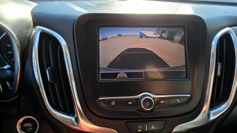 2022 Chevrolet Equinox | Photo 15 of 21