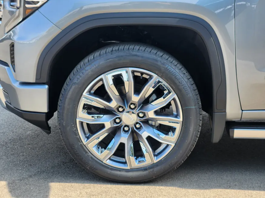 2026 GMC Sierra 1500 Denali | Photo 21 of 31