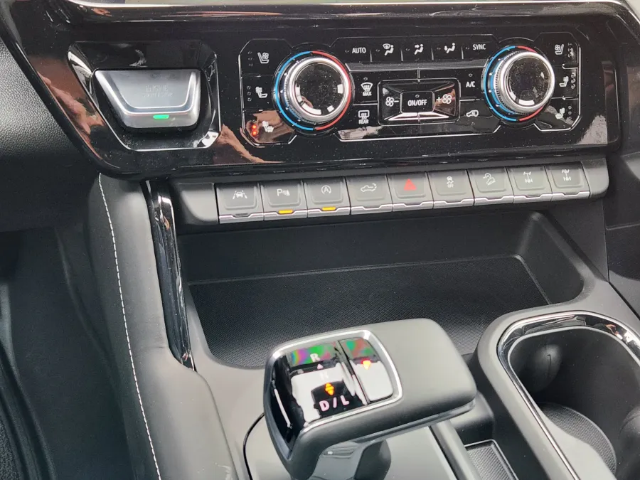 2026 GMC Sierra 1500 AT4X | Photo 14 of 23