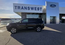 2025 Chevrolet Equinox | Thumbnail Photo 1 of 30