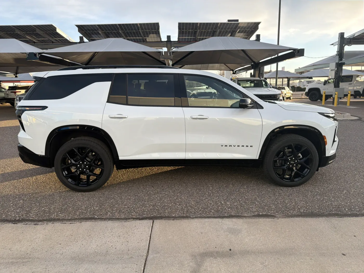 2026 Chevrolet Traverse AWD RS | Photo 5 of 23