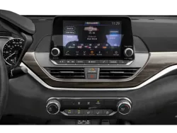 2023 Nissan Altima | Thumbnail Photo 6 of 12