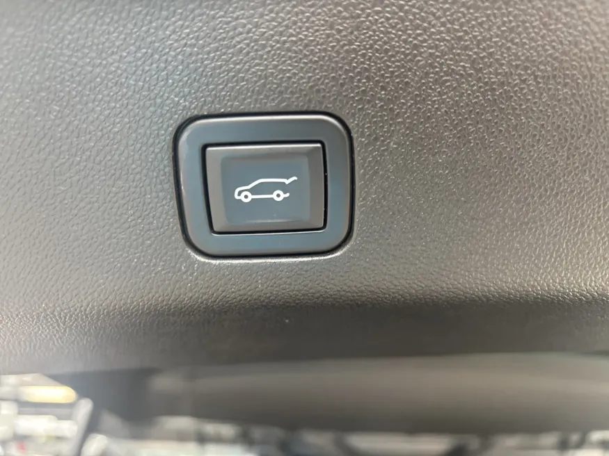 2023 Chevrolet Tahoe High Country | Photo 10 of 26