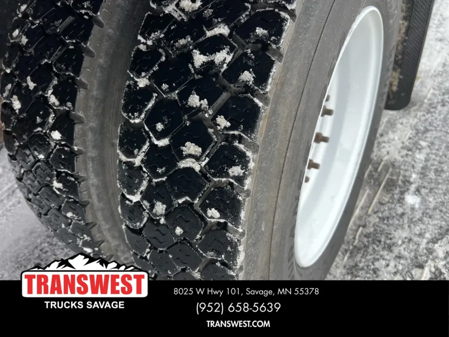 2016 Freightliner M2 106 | Photo 9 of 15