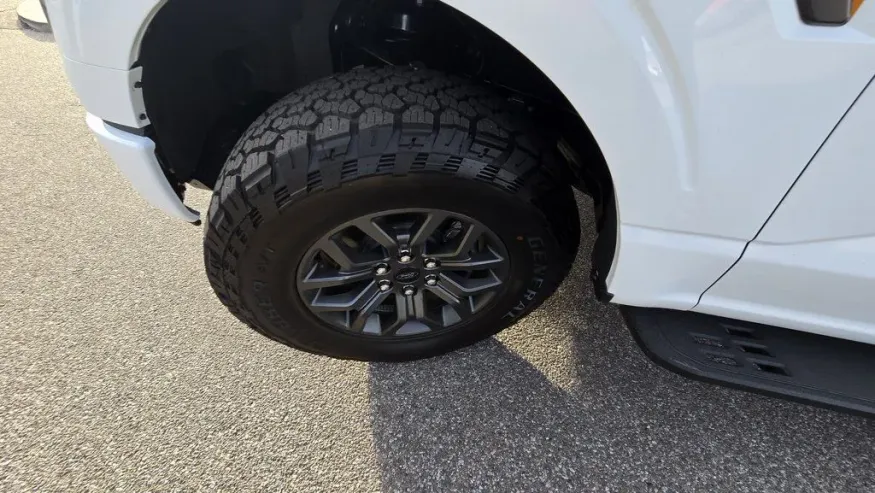 2025 Ford F-150 | Photo 10 of 30