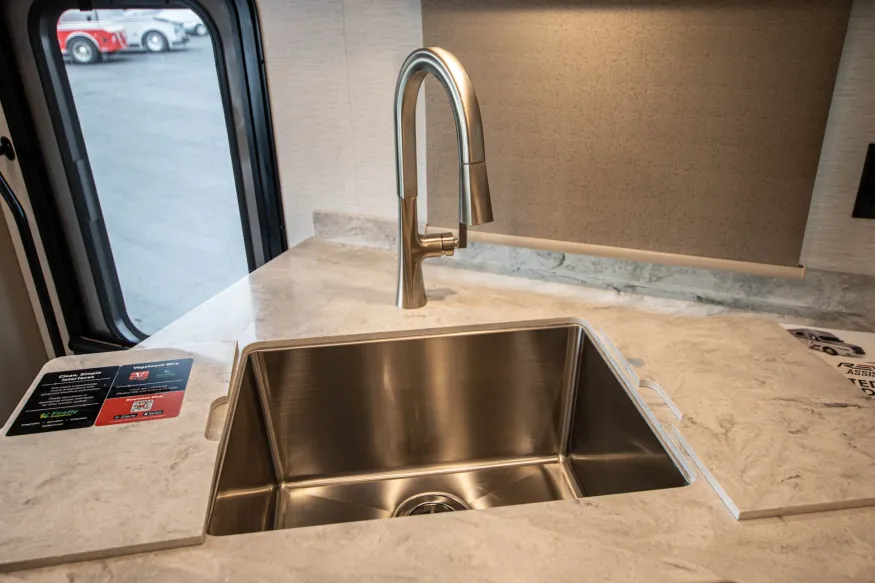 2026 Renegade Verona 36VSB | Photo 17 of 25