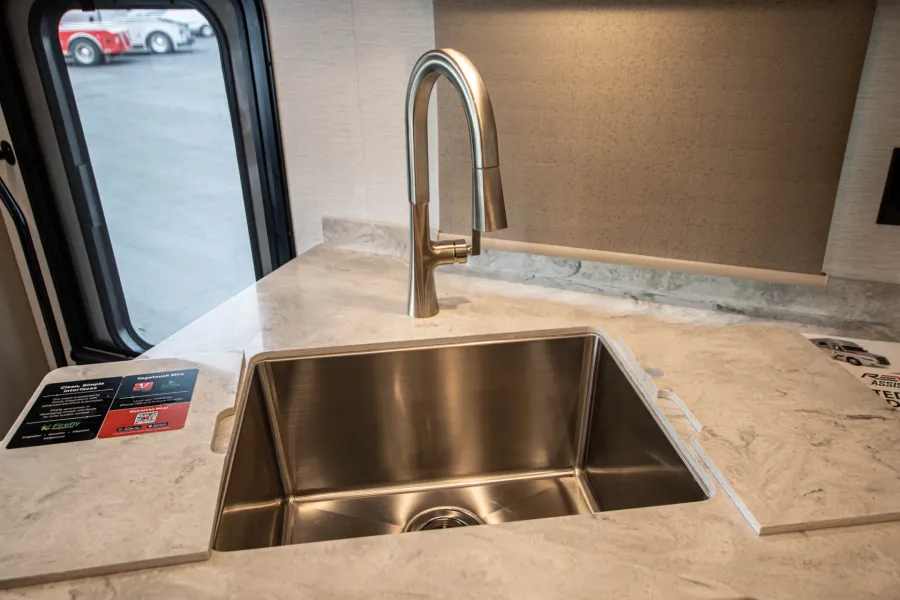 2026 Renegade Verona 36VSB | Photo 17 of 25