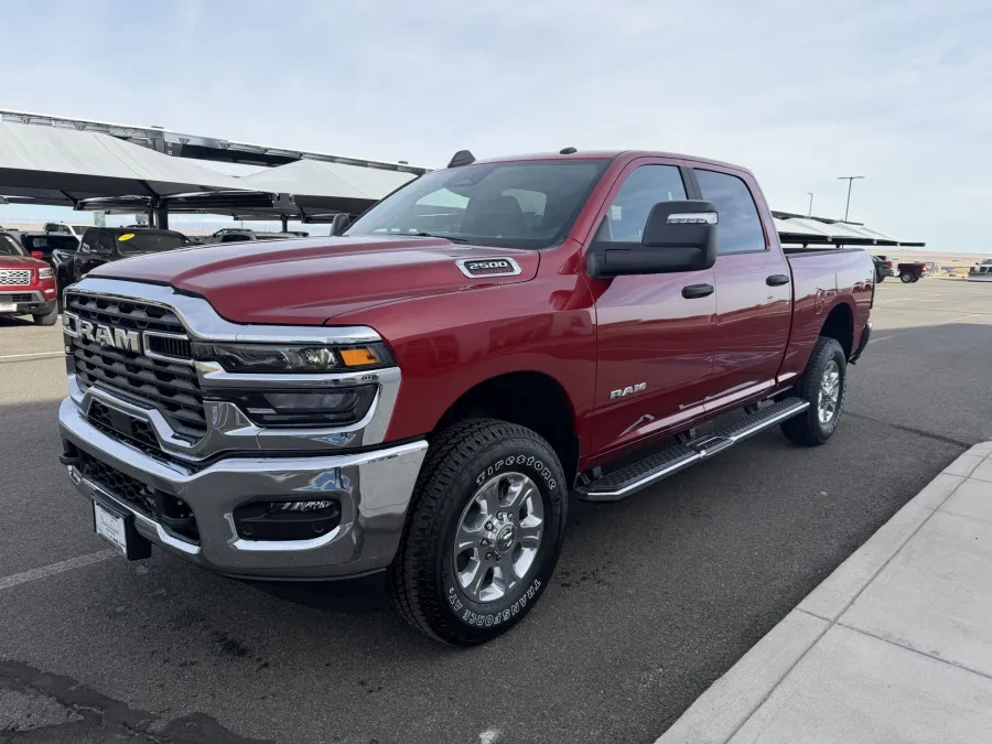 2026 RAM 2500 Big Horn | Photo 3 of 16