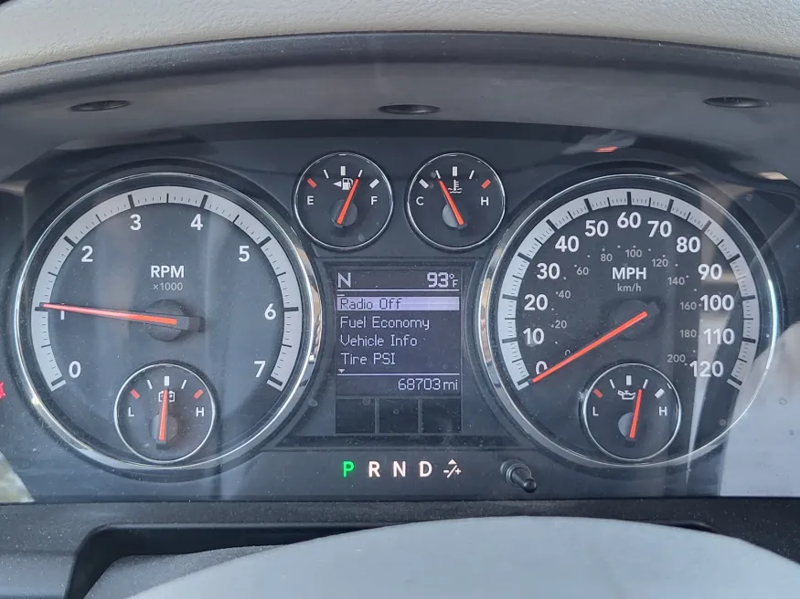 2010 Dodge Ram 1500 SLT | Photo 13 of 21