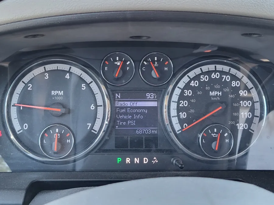 2010 Dodge Ram 1500 SLT | Photo 13 of 21