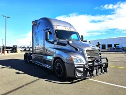 2024 Freightliner Cascadia | Thumbnail Photo 3 of 24