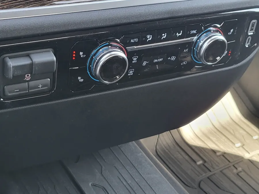 2026 GMC Sierra 1500 Elevation | Photo 16 of 24