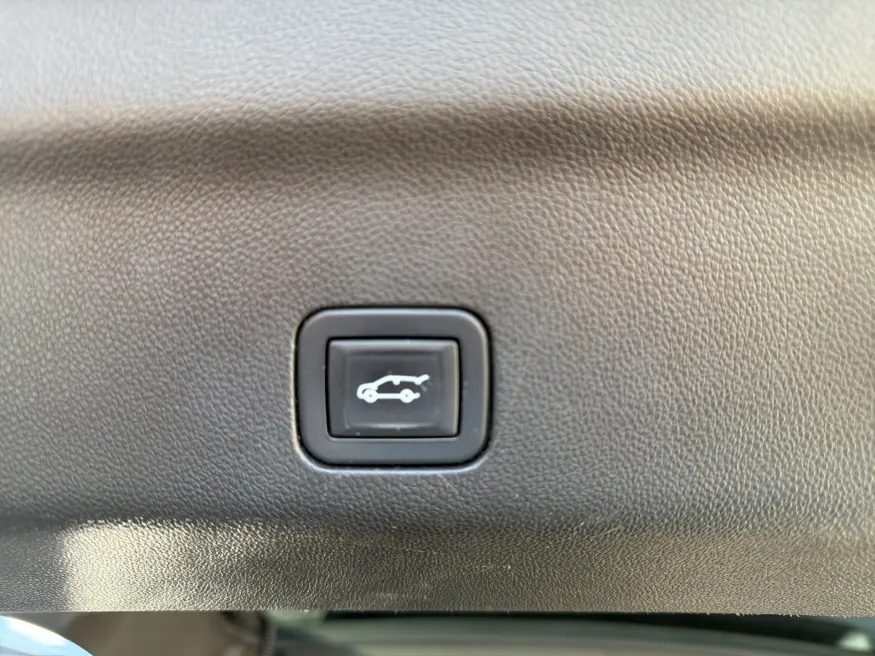 2021 Chevrolet Tahoe High Country | Photo 10 of 25