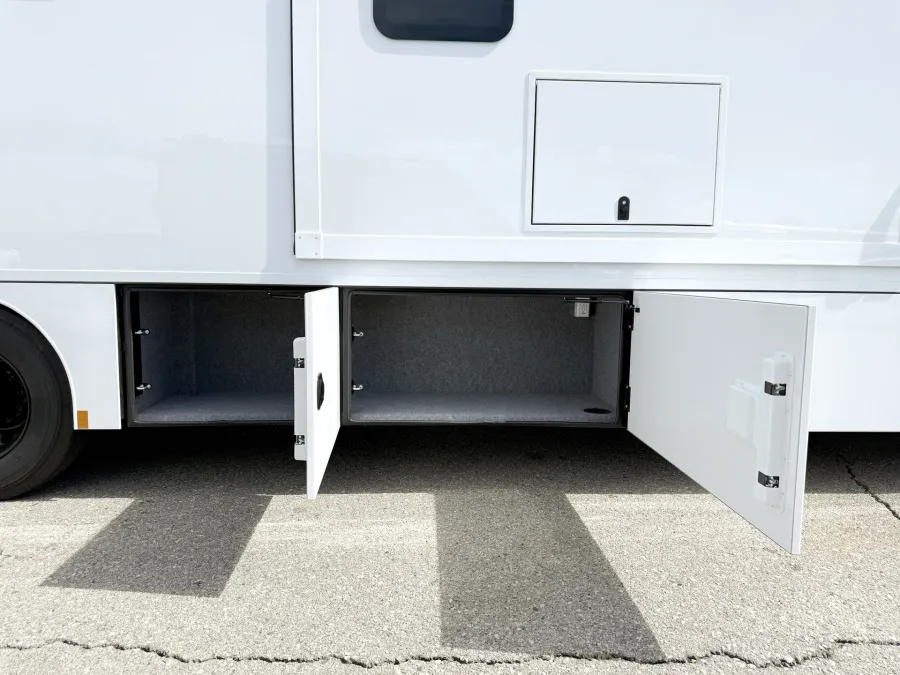 2026 Renegade Valencia 39RB | Photo 25 of 29