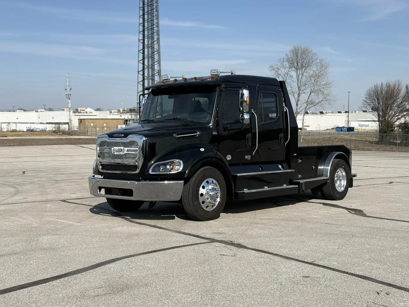 2024 Freightliner M2 112 Laredo | Photo 4 of 29