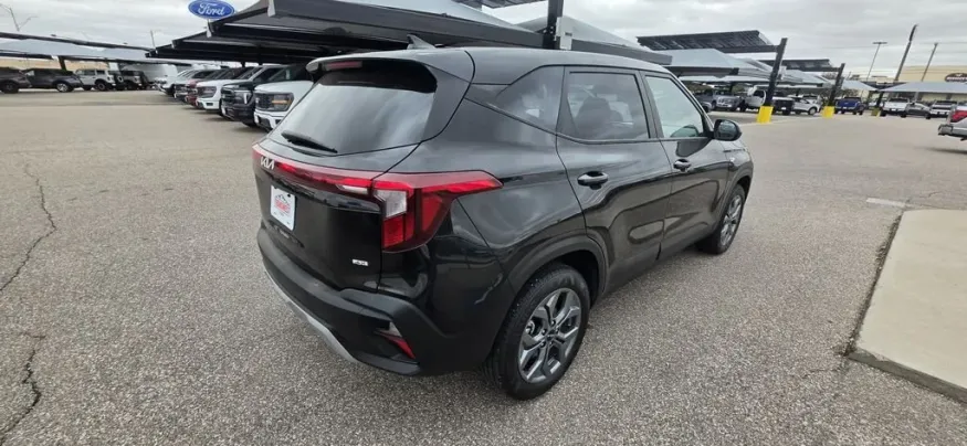 2026 Kia Seltos | Photo 6 of 27