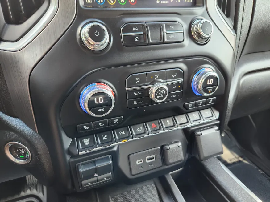 2023 GMC Sierra 2500HD Denali | Photo 27 of 30