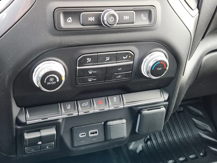 2026 GMC Sierra 2500HD Pro | Photo 13 of 21