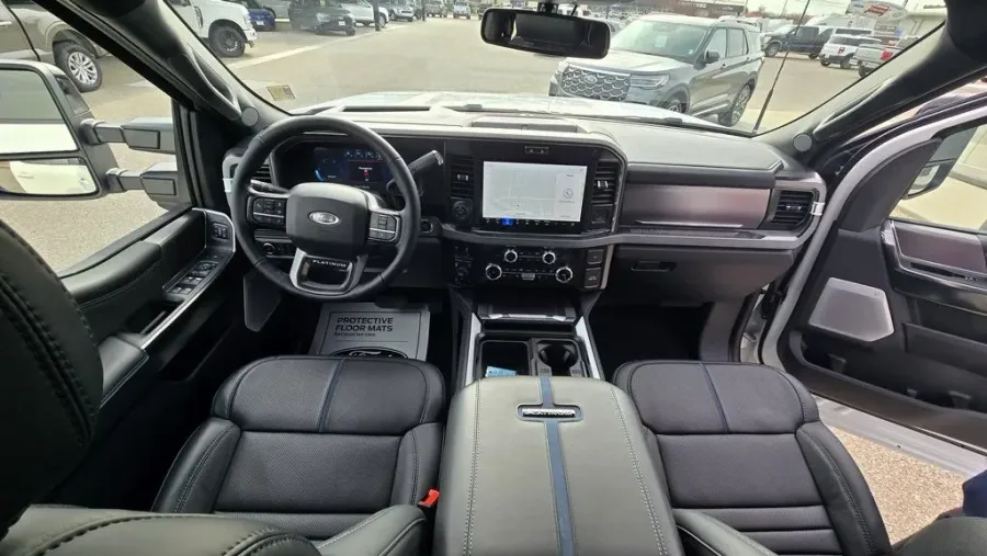 2026 Ford Super Duty F-250 | Photo 31 of 35