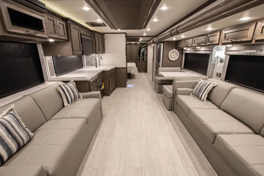 2026 Newmar Ventana 4369 | Photo 3 of 25