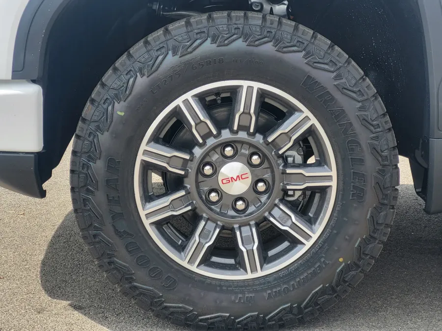 2026 GMC Sierra 1500 AT4 | Photo 9 of 26