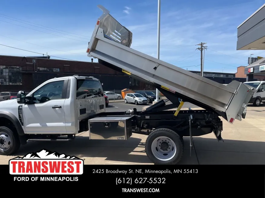 2025 Ford Super Duty F-550 XL | Photo 4 of 29