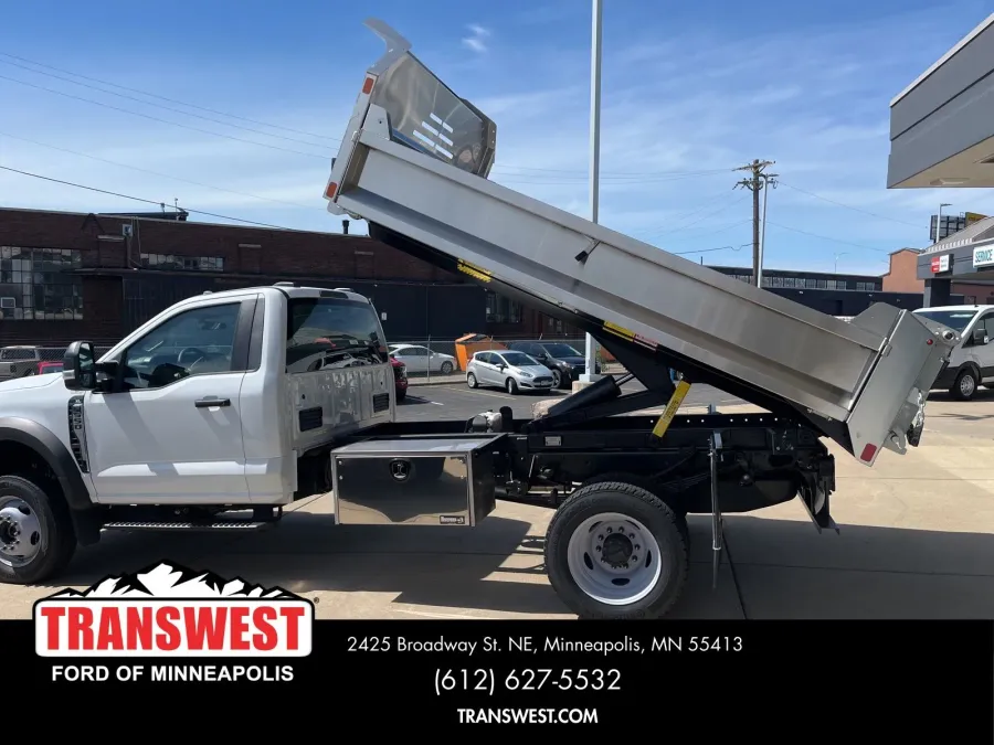 2025 Ford Super Duty F-550 XL | Photo 4 of 29