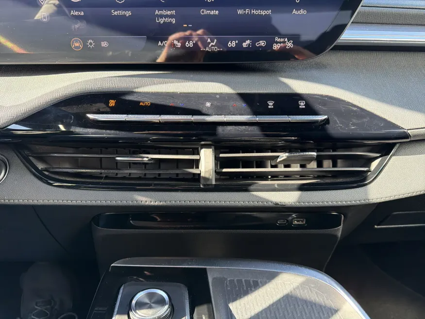 2025 Buick Enclave Preferred | Photo 19 of 23