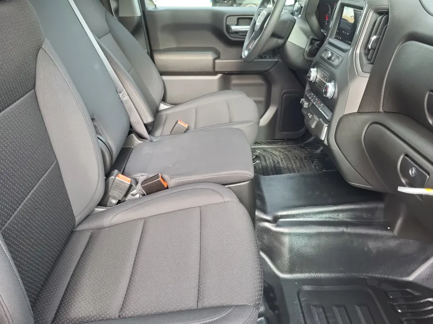 2026 GMC Sierra 1500 Pro | Photo 9 of 23