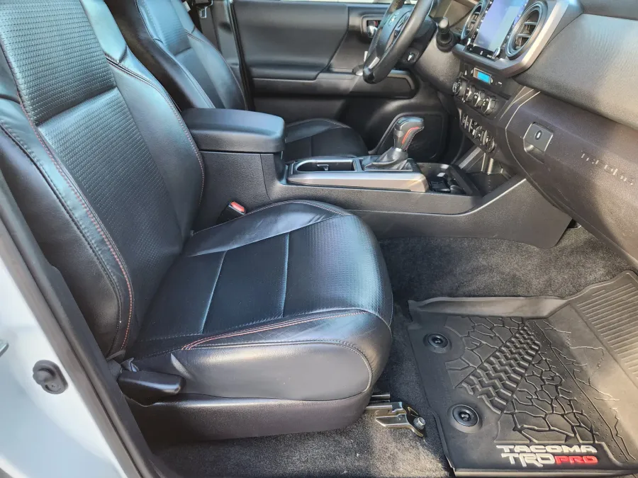 2020 Toyota Tacoma 4WD | Photo 18 of 30