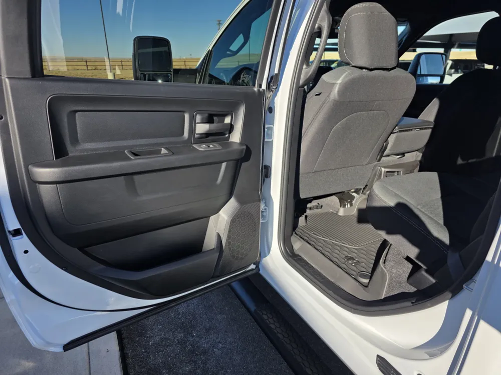 2026 RAM 3500 Tradesman - Photo 10