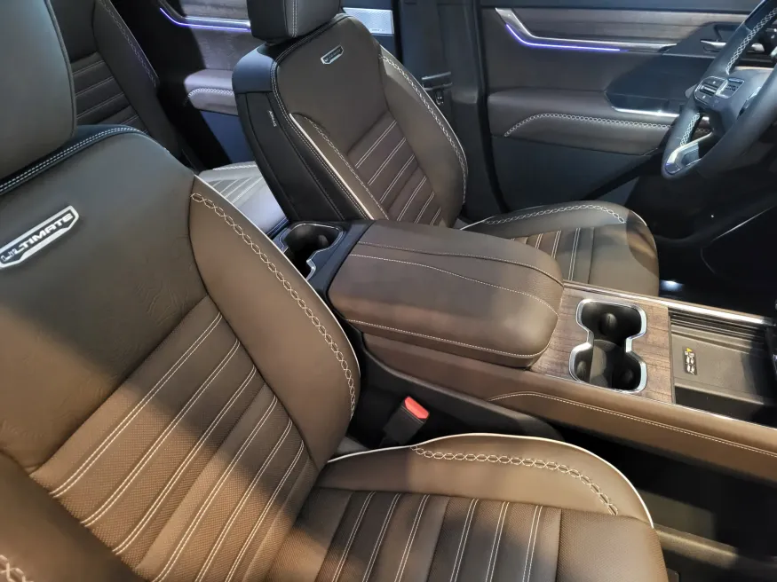 2026 GMC Acadia Denali Ultimate | Photo 12 of 26