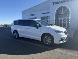 2026 Chrysler Pacifica Select | Thumbnail Photo 1 of 14