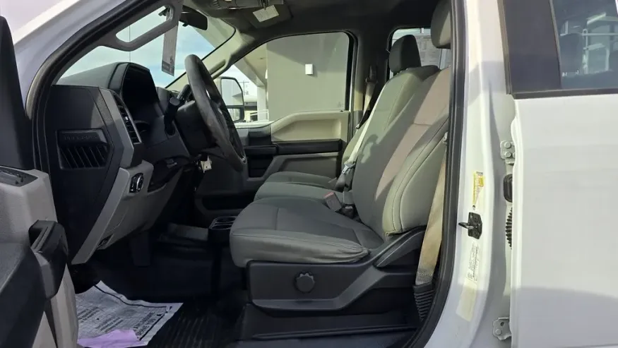 2019 Ford F-350 | Photo 13 of 27