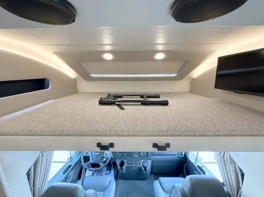 2026 Renegade Verona 36VSB | Photo 7 of 28